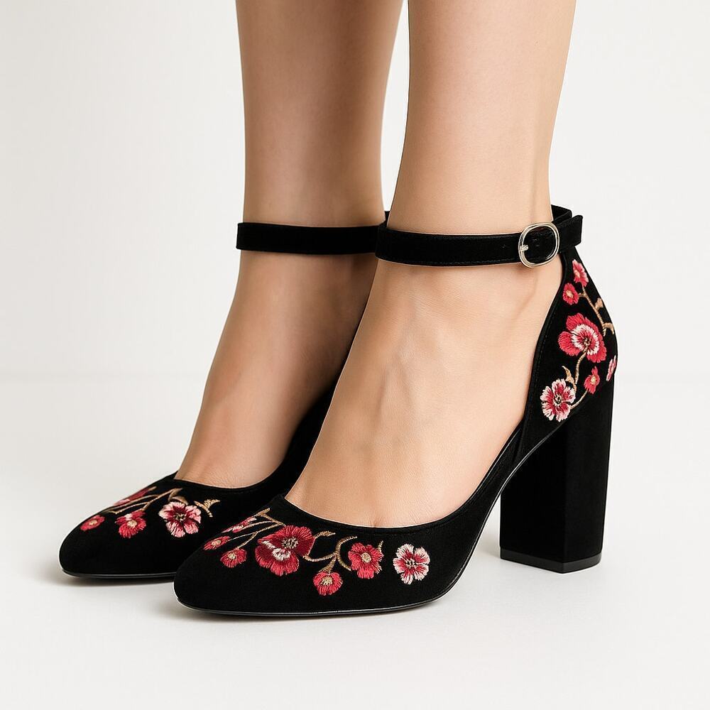 White House Black Market “Piper” Suede Embroidered Block Heel Shoes Size 7.5M